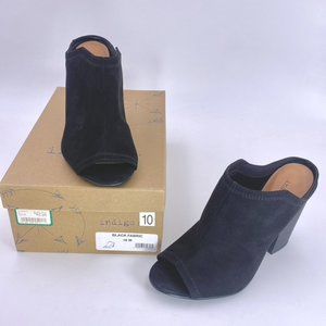 INDIGO RD. 10M BLACK IRINFINTY FAUX SUEDE SHOOTIES 4 IN. SLIP-0N BLOCK HEELS